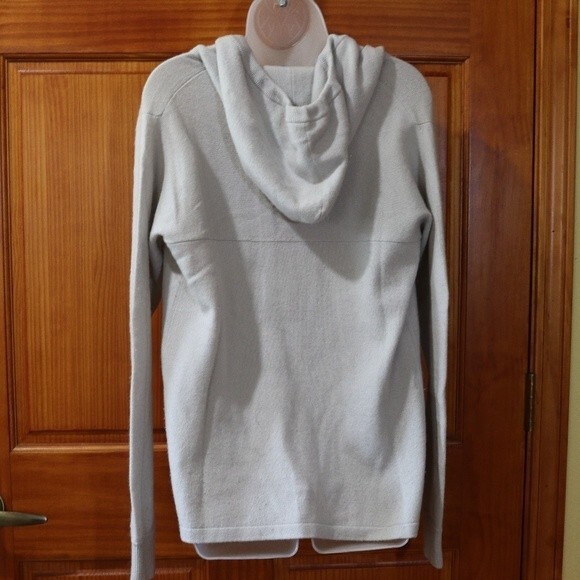 The Breed Gray Cashmere Deep V Sweater Hood Pockets Medium Luxury Layering Knit - Picture 10 of 12
